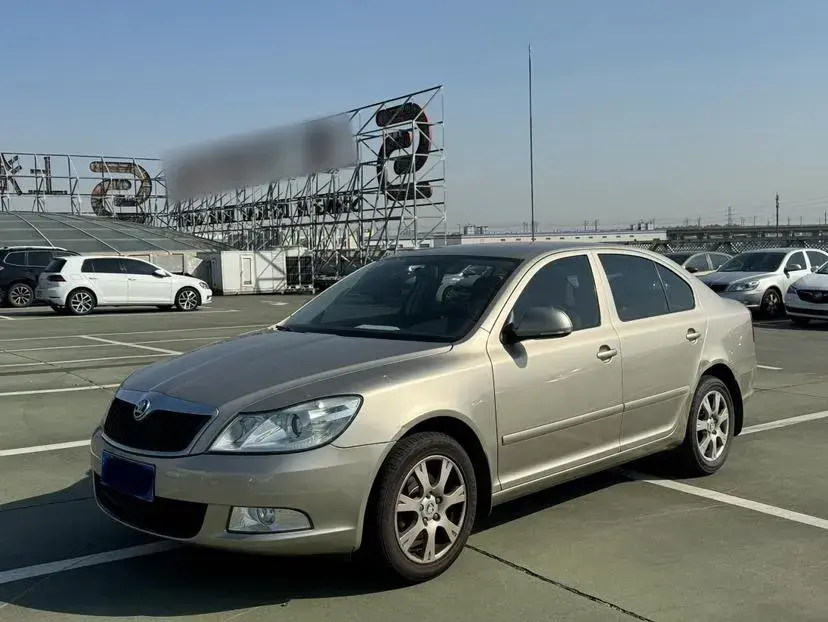 2014 Skoda Octavia 1.6L 105HP L4 5MT