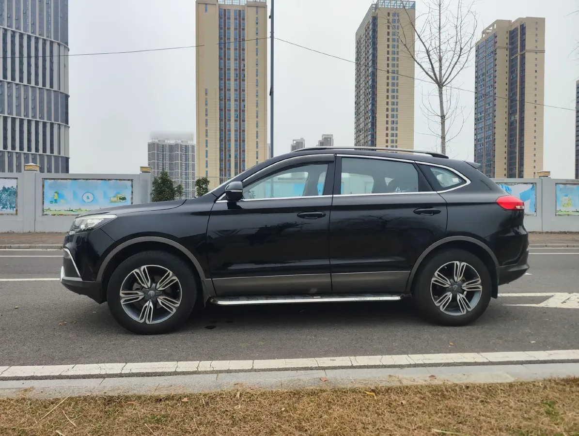 2015 Leopaard CS10 2.0T 177HP L4 6MT,autocango,china used car exporter,china ev exporter,chinese used car exporter,chinese used ev exporter