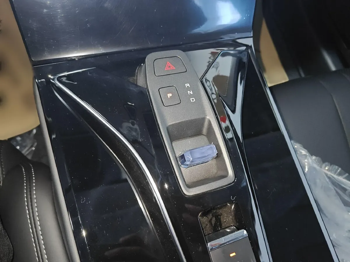 2024 DongFeng Aeolus HaoHan 1.5T 204HP L4 7DCT,autocango,china used car exporter,china ev exporter,chinese used car exporter,chinese used ev exporter