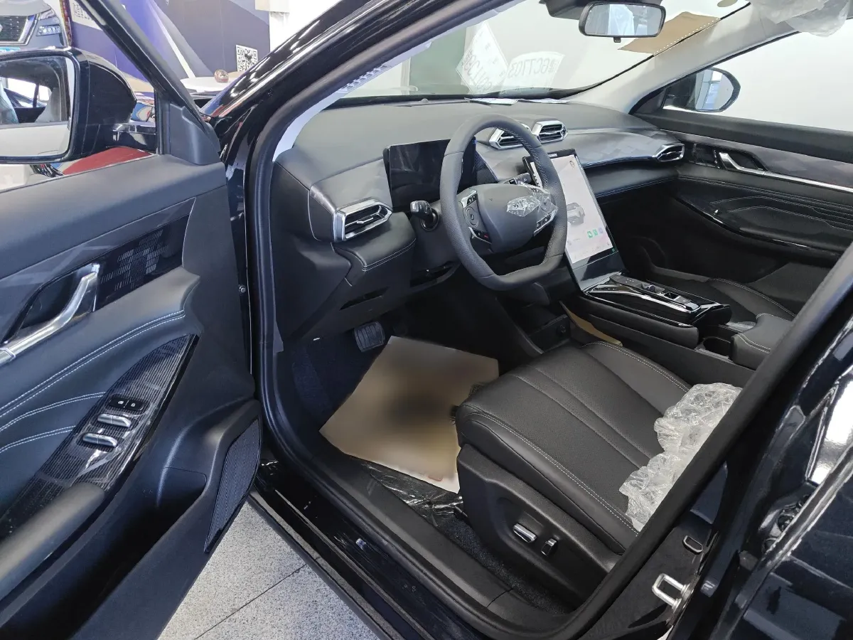 2024 DongFeng Aeolus HaoHan 1.5T 204HP L4 7DCT,autocango,china used car exporter,china ev exporter,chinese used car exporter,chinese used ev exporter