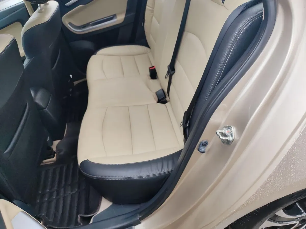 2015 HaiMa Family 1.5T 156HP L4 6AT,autocango,china used car exporter,china ev exporter,chinese used car exporter,chinese used ev exporter