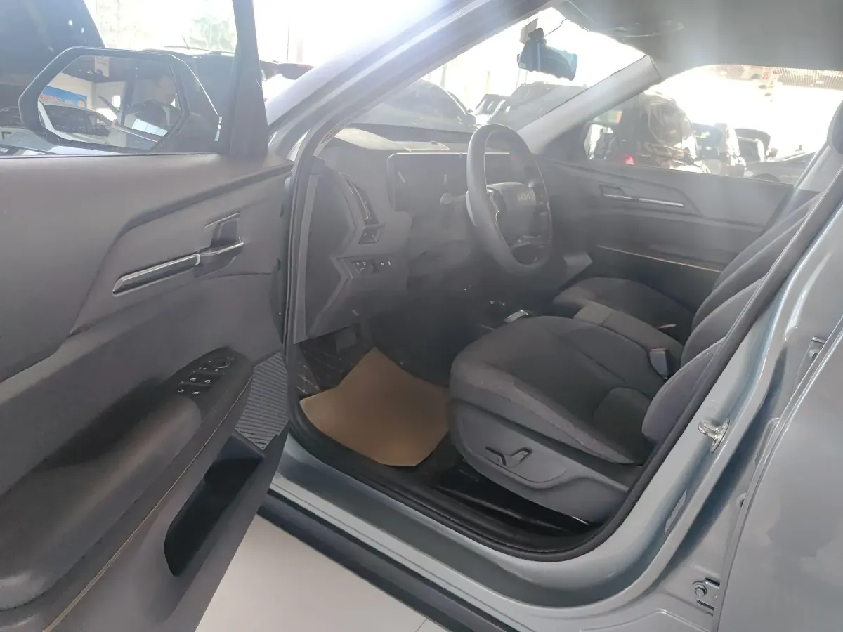 2024 Kia EV5 BEV 64.2KWH,autocango,china used car exporter,china ev exporter,chinese used car exporter,chinese used ev exporter