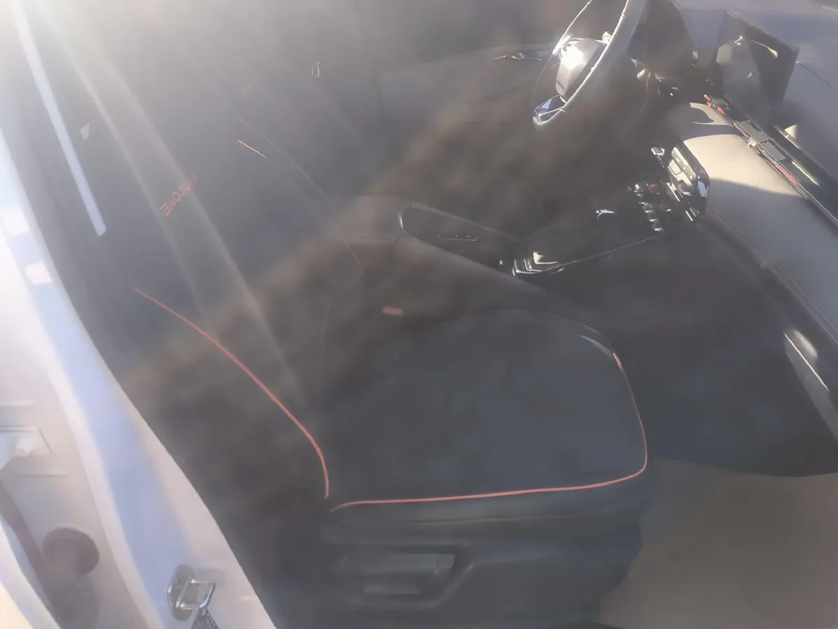 2020 BaoJun RS-3 1.5L 99HP L4 CVT,autocango,china used car exporter,china ev exporter,chinese used car exporter,chinese used ev exporter