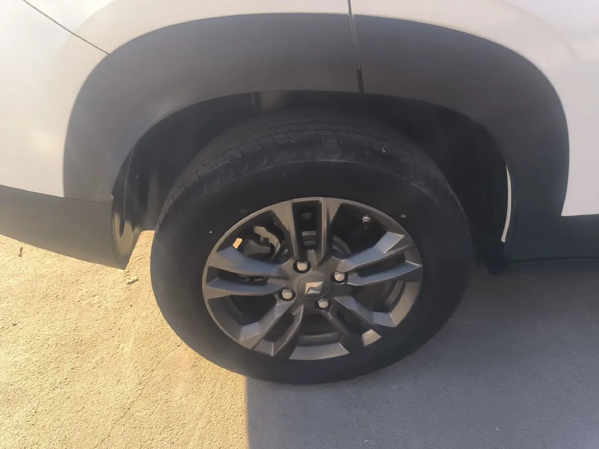 2020 BaoJun RS-3 1.5L 99HP L4 CVT,autocango,china used car exporter,china ev exporter,chinese used car exporter,chinese used ev exporter