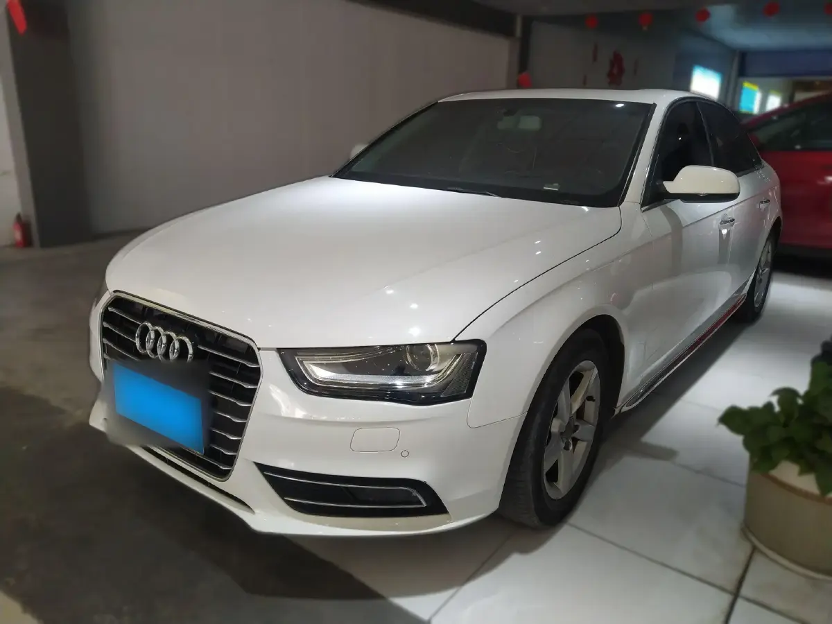 2015 Audi A4L 2.0T 180HP L4 CVT