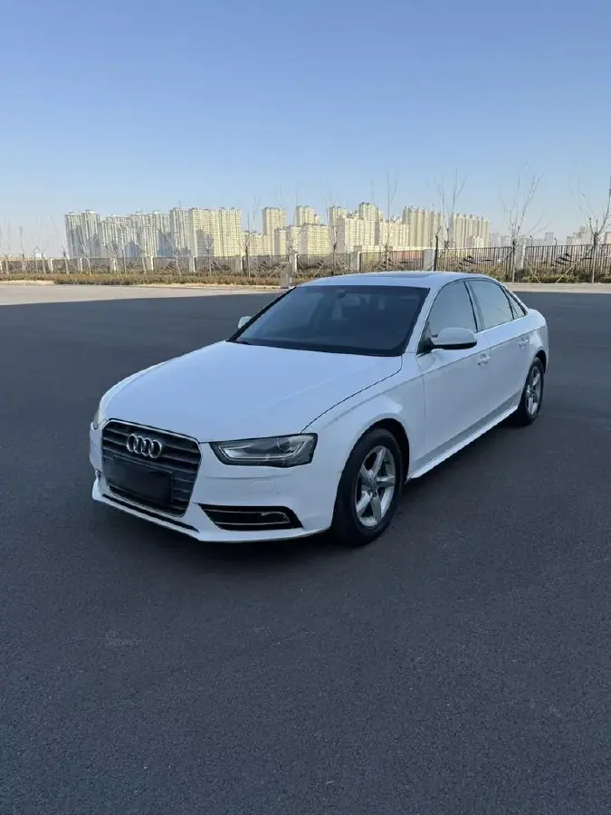 2015 Audi A4L 2.0T 180HP L4 CVT