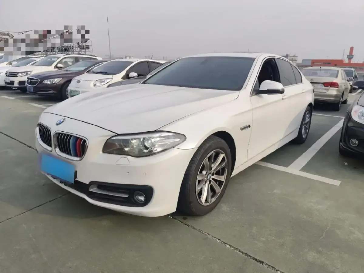 2015 BMW 5 Series 2.0T 184HP L4 8AT