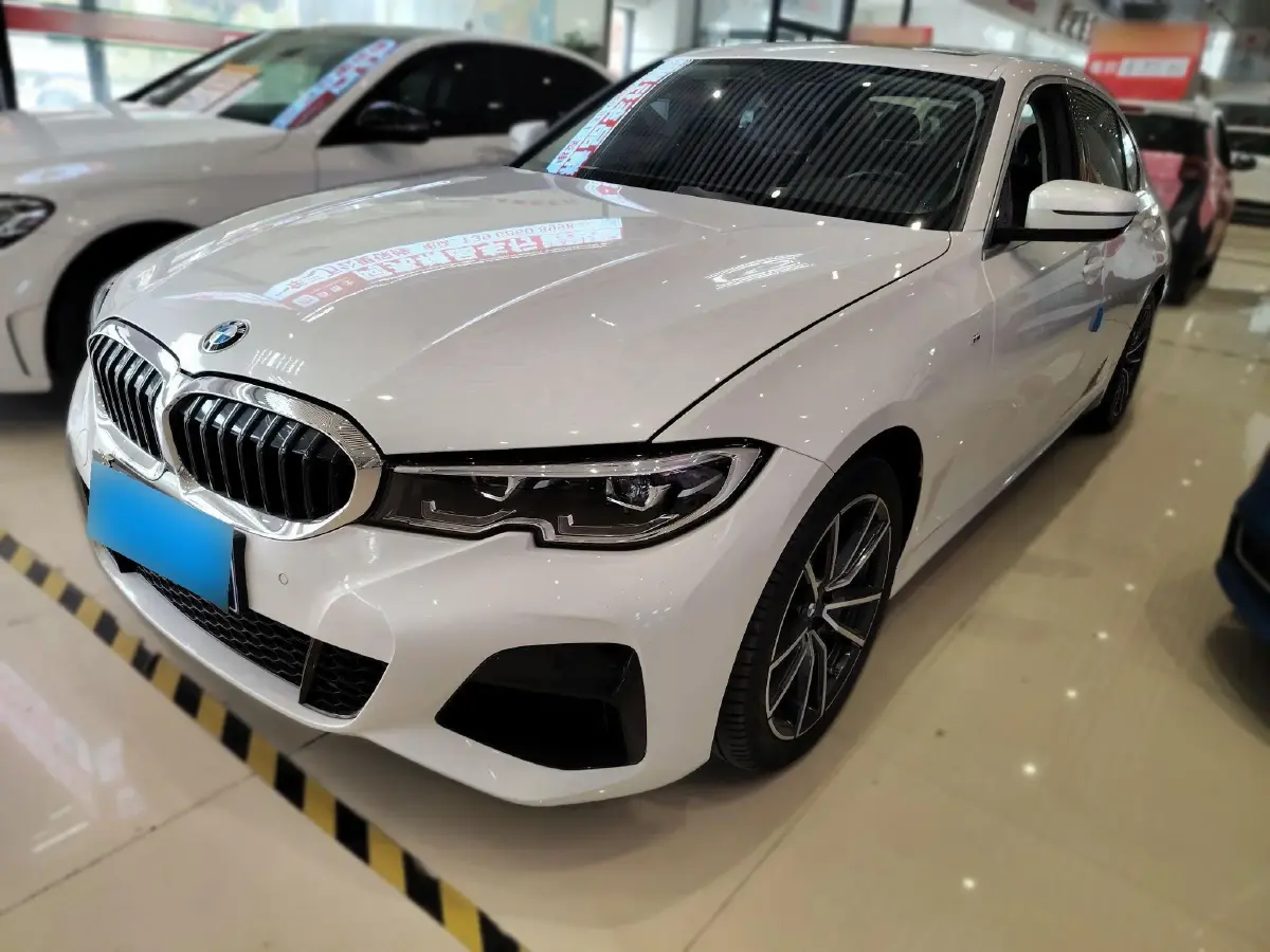 2022 BMW 3 Series 2.0T 156HP L4 8AT