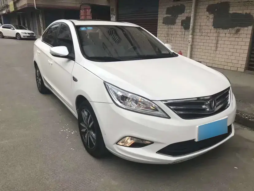 2016 ChangAn Eado XT 1.6L 125HP L4 5MT