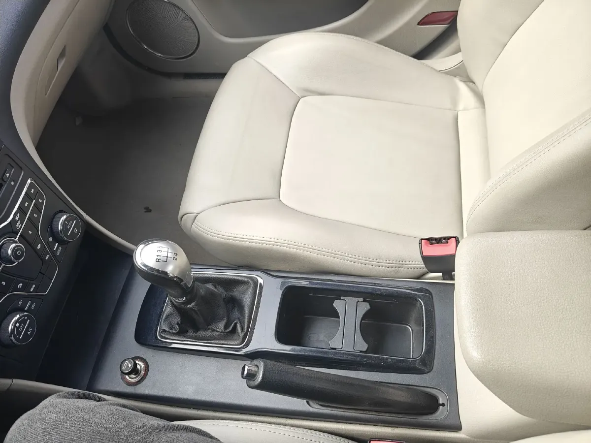 2013 Bestune B50 1.6L 103HP L4 5MT,autocango,china used car exporter,china ev exporter,chinese used car exporter,chinese used ev exporter