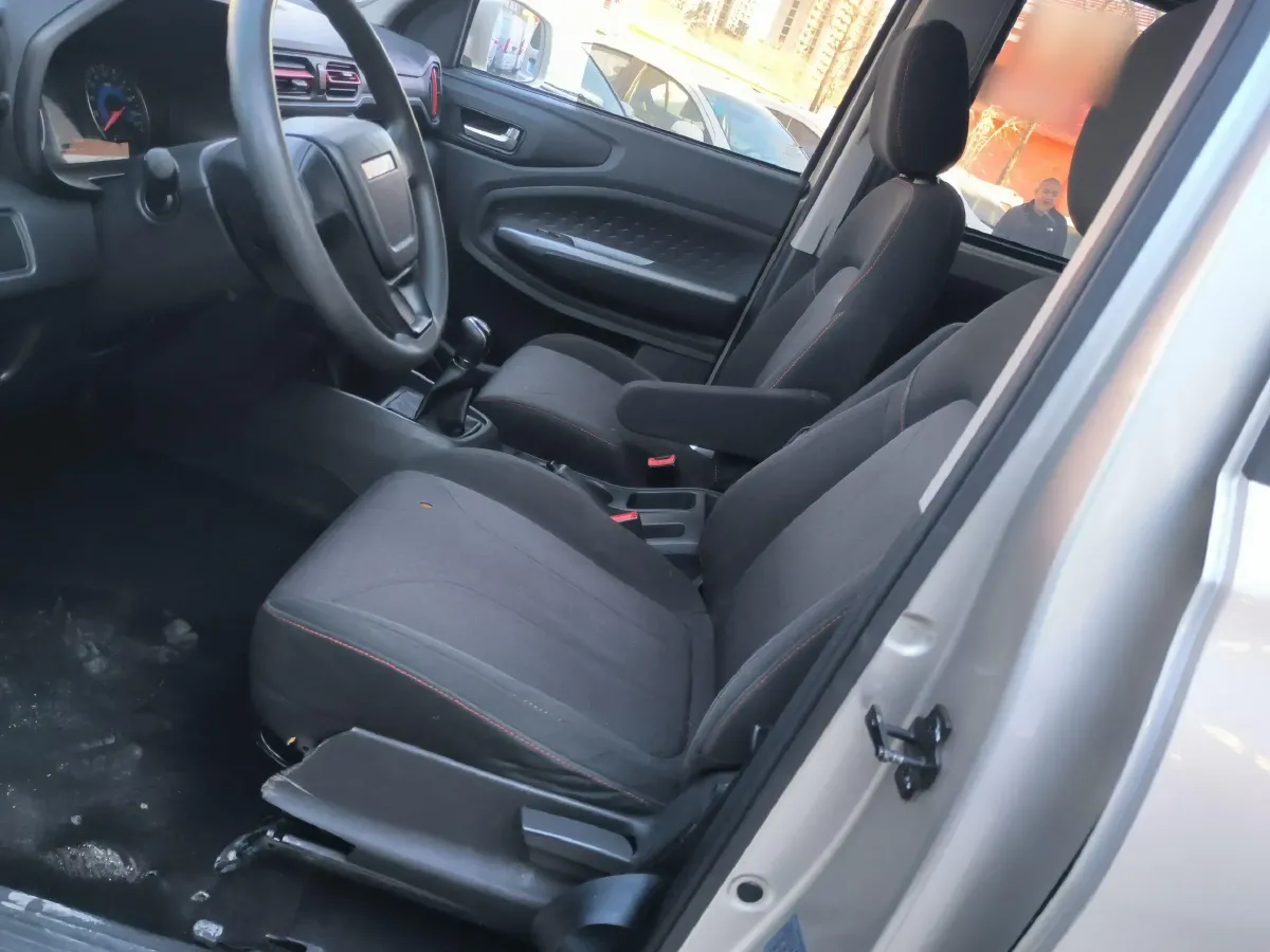 2022 DongFeng Fengon Fengon 380 1.5L 112HP L4 5MT,autocango,china used car exporter,china ev exporter,chinese used car exporter,chinese used ev exporter