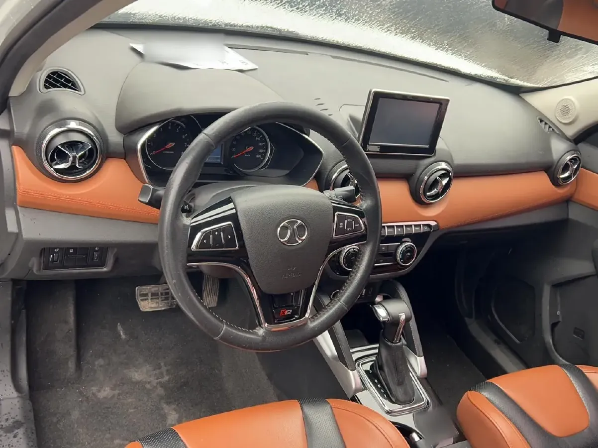 2016 BeiJing Auto Senova X35 1.5L 116HP L4 4AT,autocango,china used car exporter,china ev exporter,chinese used car exporter,chinese used ev exporter