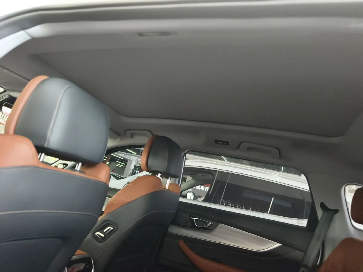 2022 Chery Tiggo 8 Plus 2.0T 254HP L4 7DCT,autocango,china used car exporter,china ev exporter,chinese used car exporter,chinese used ev exporter