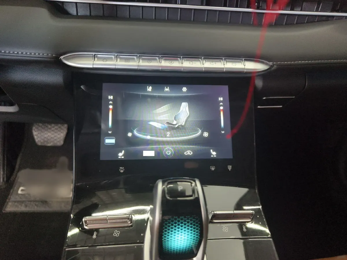 2022 Chery Tiggo 8 Plus 2.0T 254HP L4 7DCT,autocango,china used car exporter,china ev exporter,chinese used car exporter,chinese used ev exporter