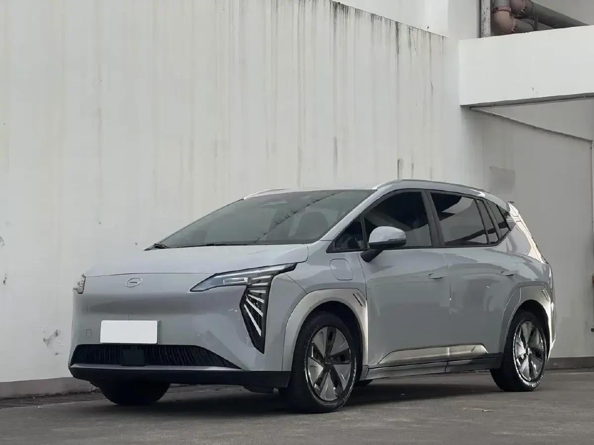 2023 Aion Y BEV 61.7KWH