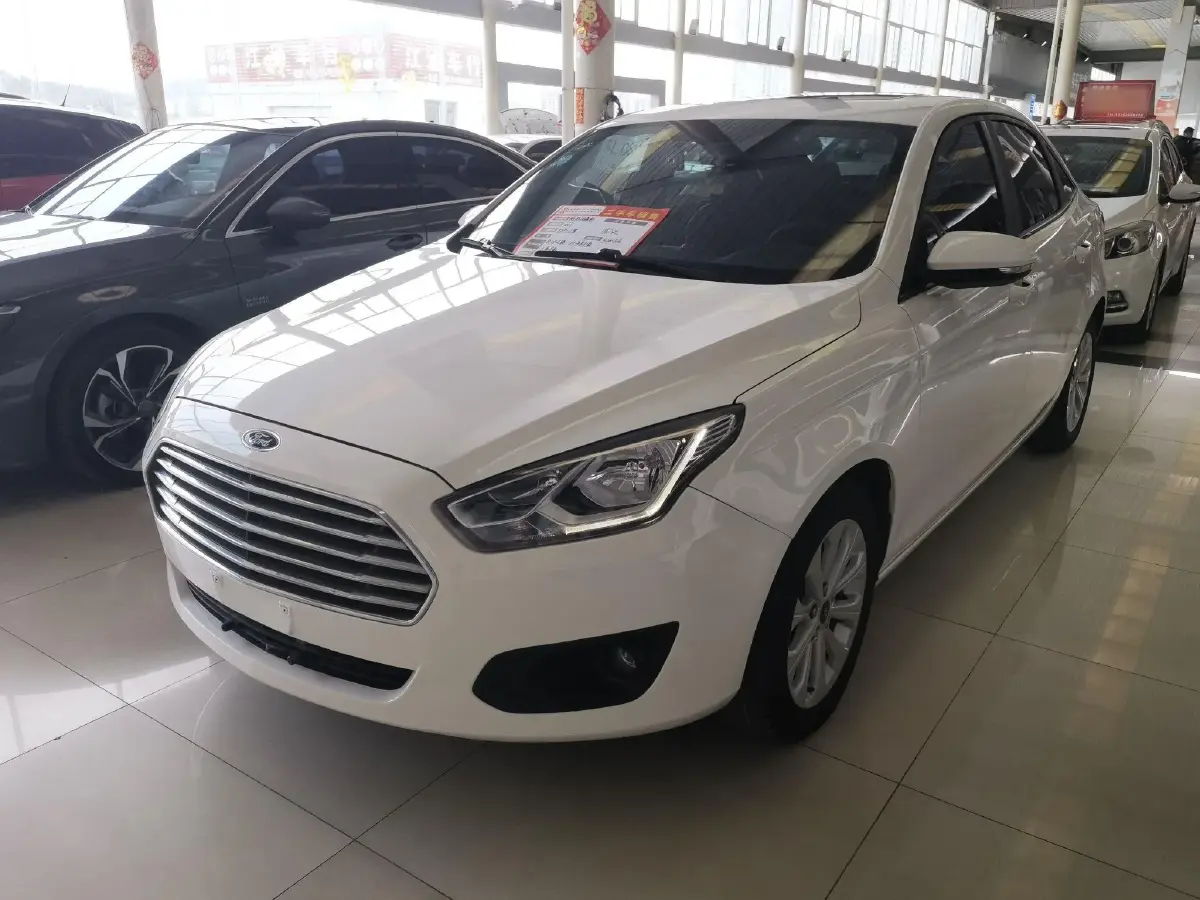 2017 Ford Escort 1.5L 113HP L4 6AT