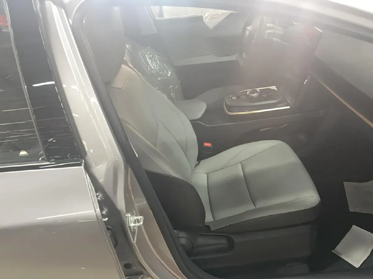 2024 Toyota bZ3 BEV 49.92KWH,autocango,china used car exporter,china ev exporter,chinese used car exporter,chinese used ev exporter