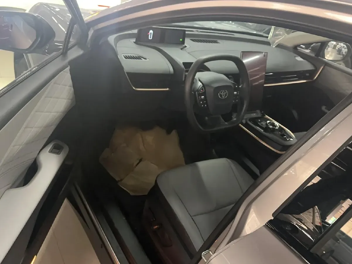 2024 Toyota bZ3 BEV 49.92KWH,autocango,china used car exporter,china ev exporter,chinese used car exporter,chinese used ev exporter