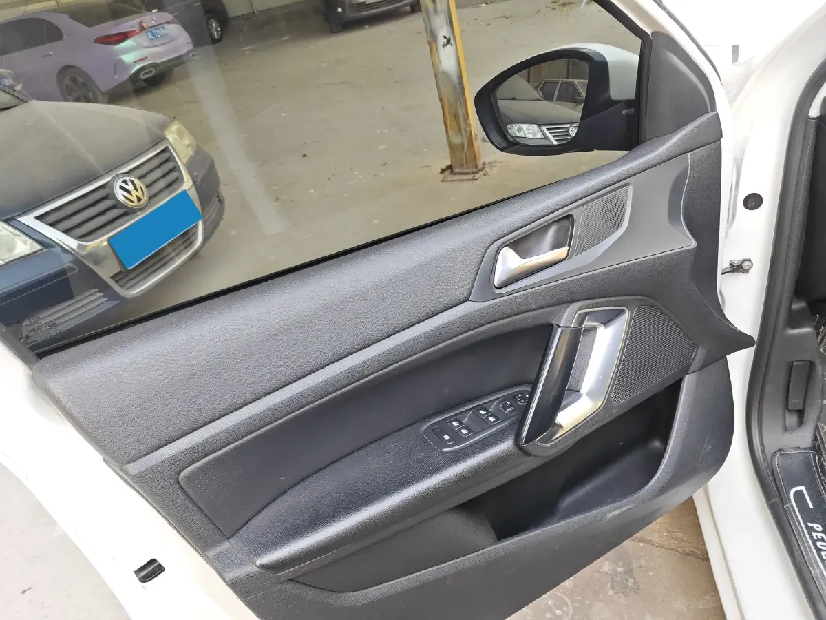 2015 Peugeot 308S 1.2T 136HP L3 6AT,autocango,china used car exporter,china ev exporter,chinese used car exporter,chinese used ev exporter