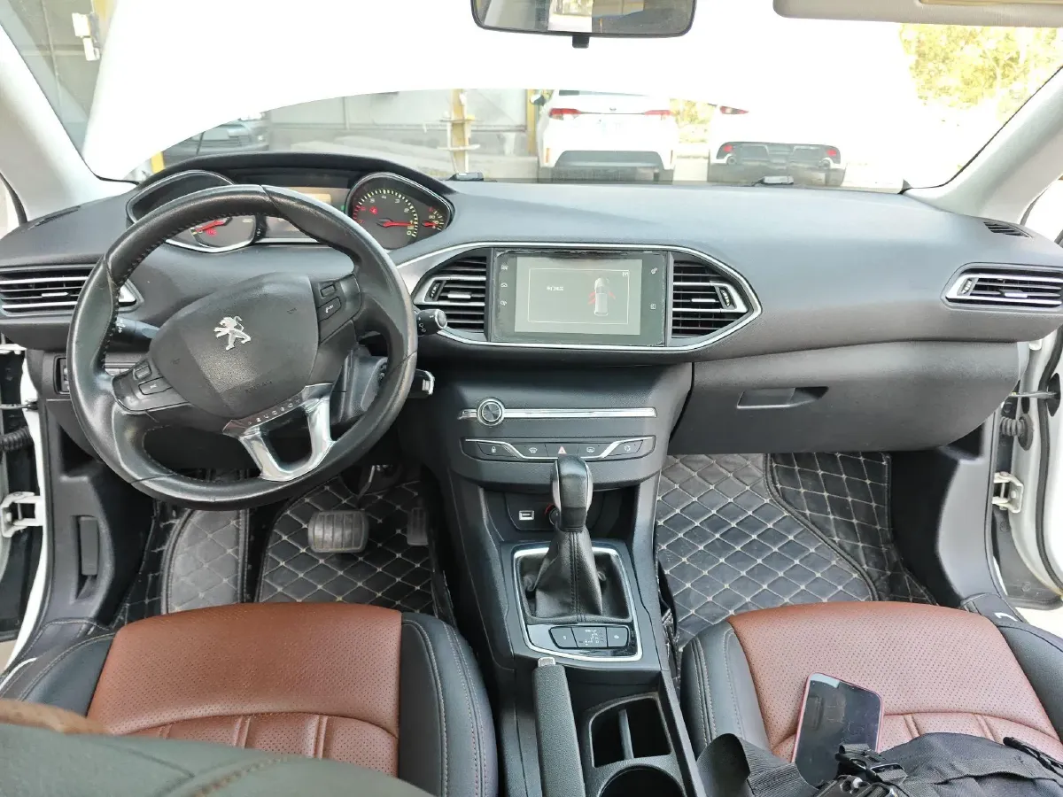 2015 Peugeot 308S 1.2T 136HP L3 6AT,autocango,china used car exporter,china ev exporter,chinese used car exporter,chinese used ev exporter