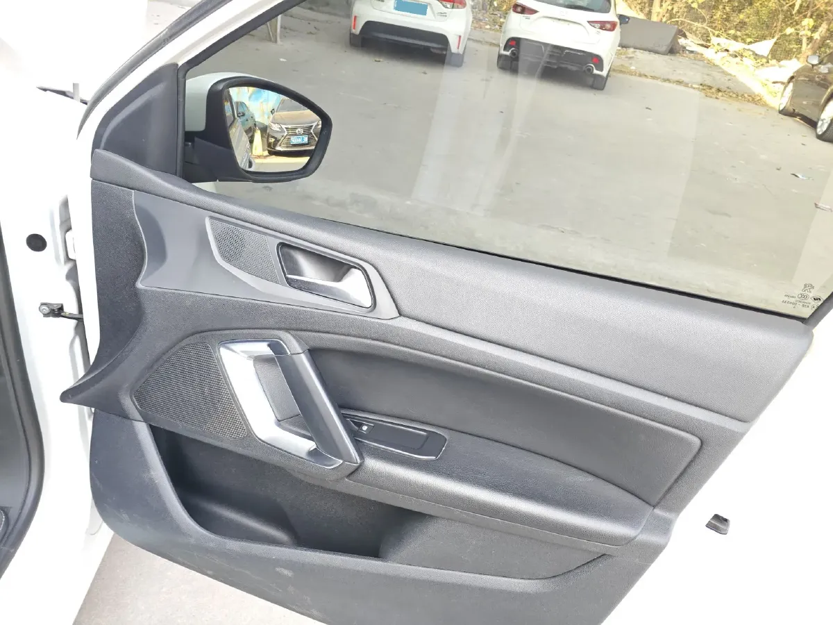 2015 Peugeot 308S 1.2T 136HP L3 6AT,autocango,china used car exporter,china ev exporter,chinese used car exporter,chinese used ev exporter