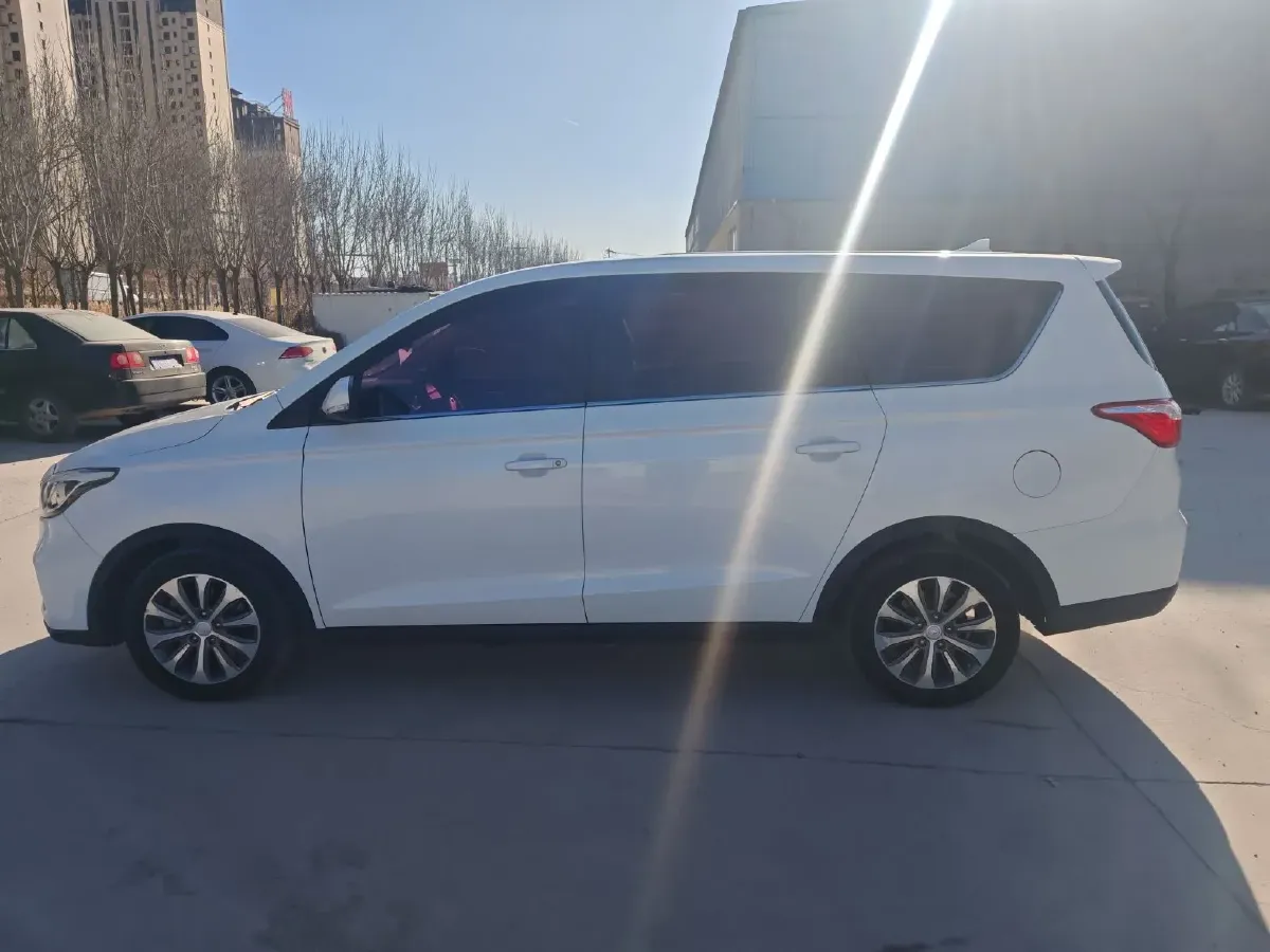 2017 ChangAn Linmax 1.6L 125HP L4 5MT,autocango,china used car exporter,china ev exporter,chinese used car exporter,chinese used ev exporter