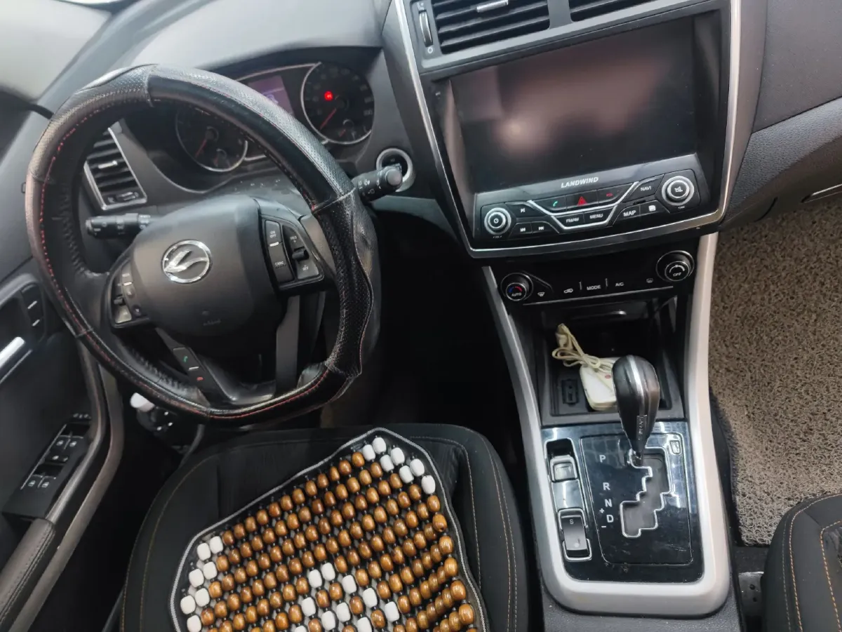 2016 Landwind X5 1.5T 150HP L4 CVT,autocango,china used car exporter,china ev exporter,chinese used car exporter,chinese used ev exporter