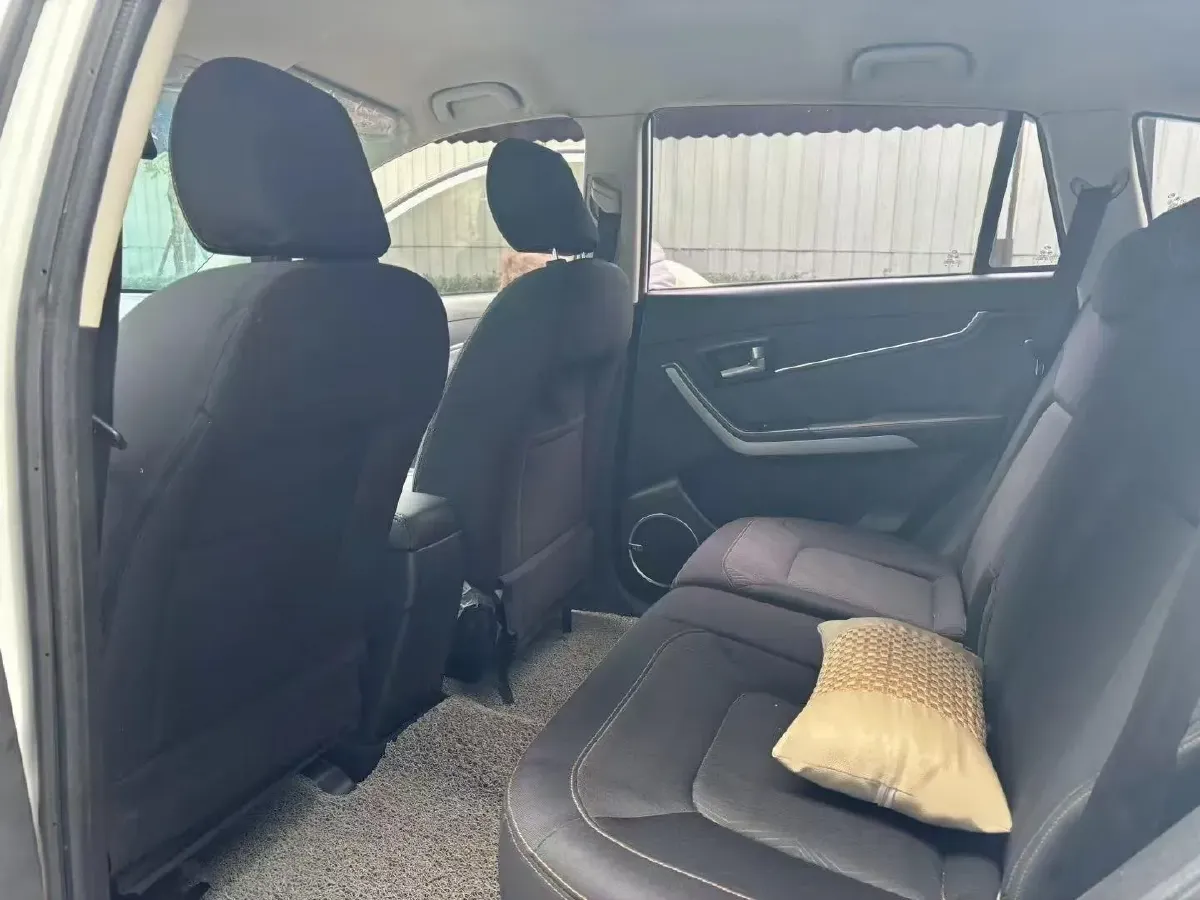 2016 Landwind X5 1.5T 150HP L4 CVT,autocango,china used car exporter,china ev exporter,chinese used car exporter,chinese used ev exporter