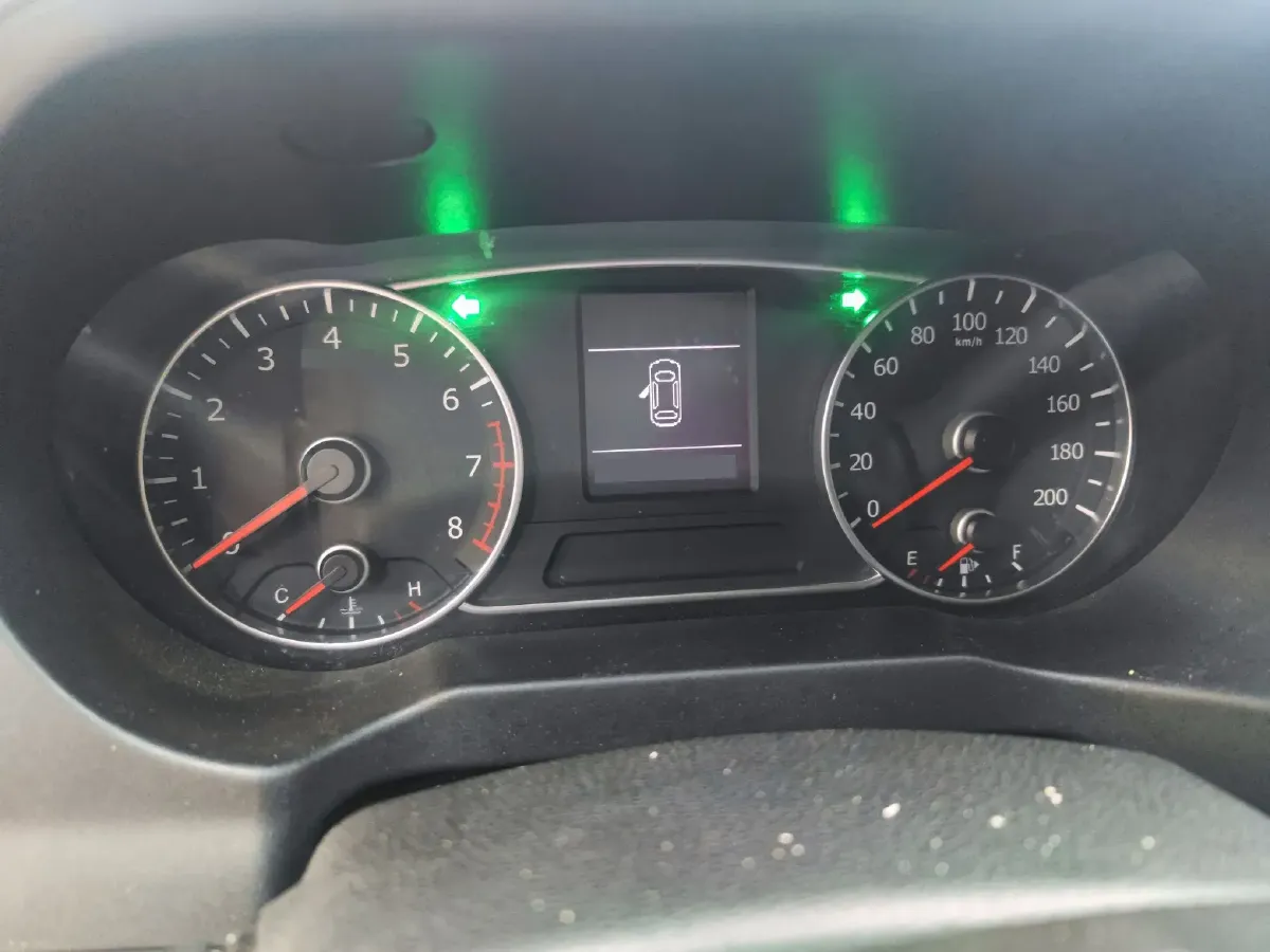 2016 Landwind X5 1.5T 150HP L4 CVT,autocango,china used car exporter,china ev exporter,chinese used car exporter,chinese used ev exporter