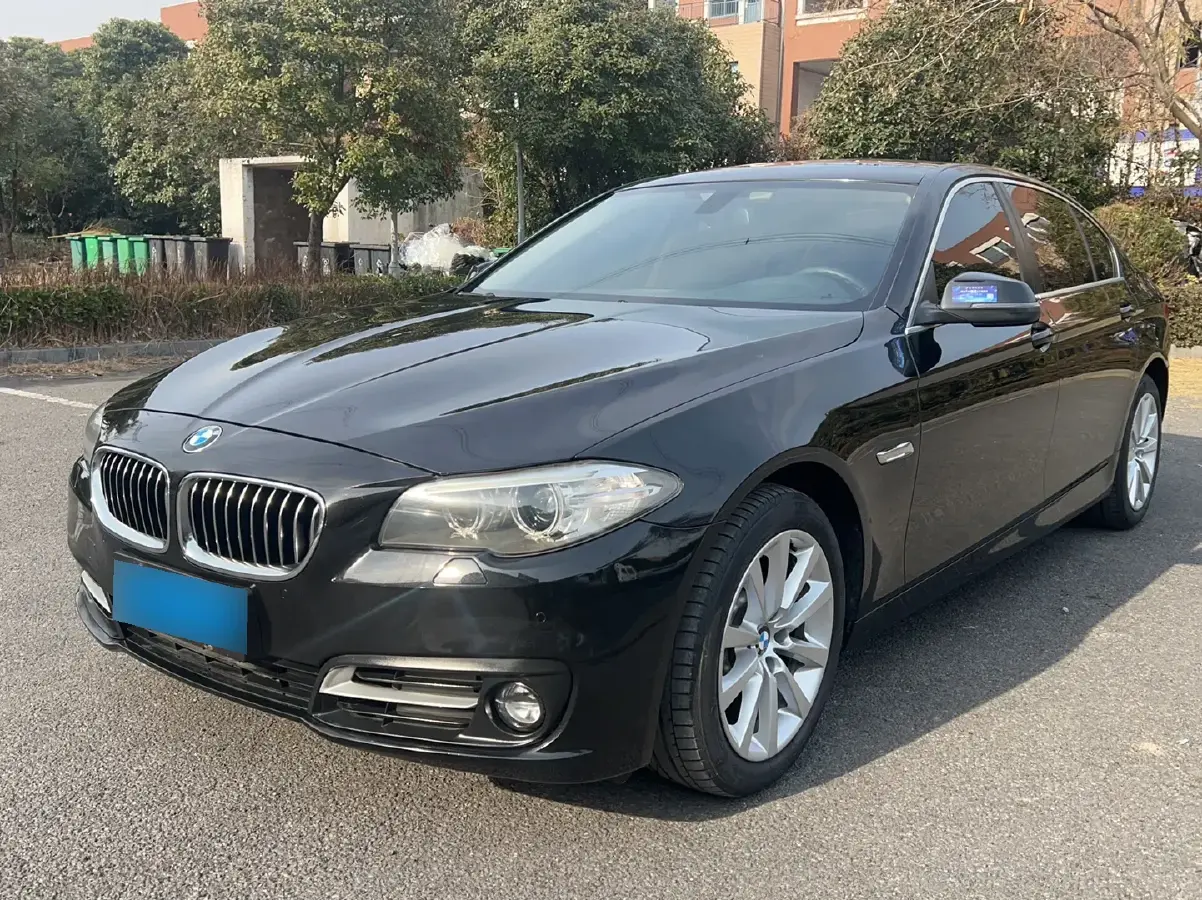 2014 BMW 5 Series 3.0L 258HP L6 8AT