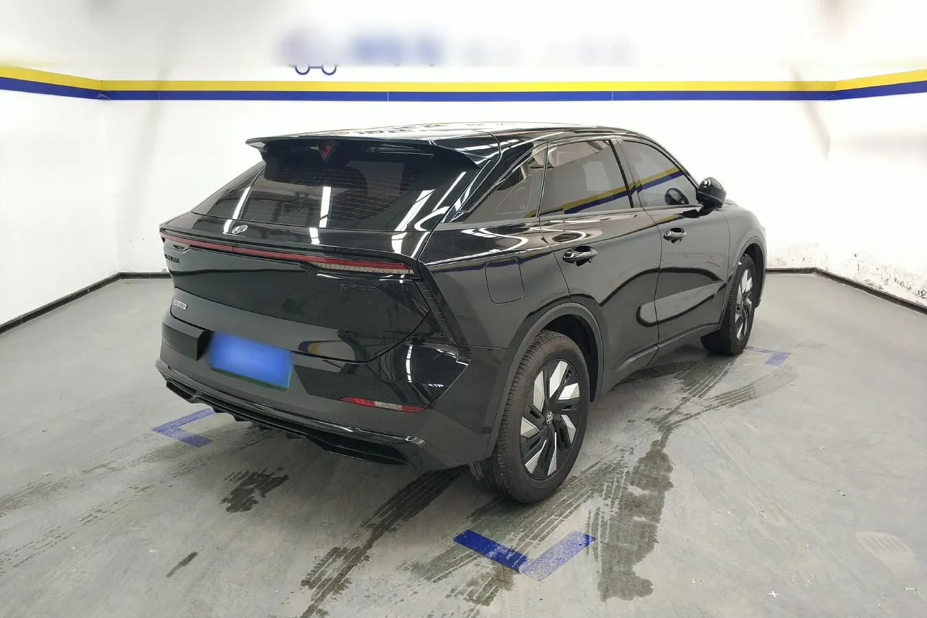 2023 Venucia Grand V DD-i 1.5T 163HP L4 E-CVT PHEV 18.4KWH,autocango,china used car exporter,china ev exporter,chinese used car exporter,chinese used ev exporter