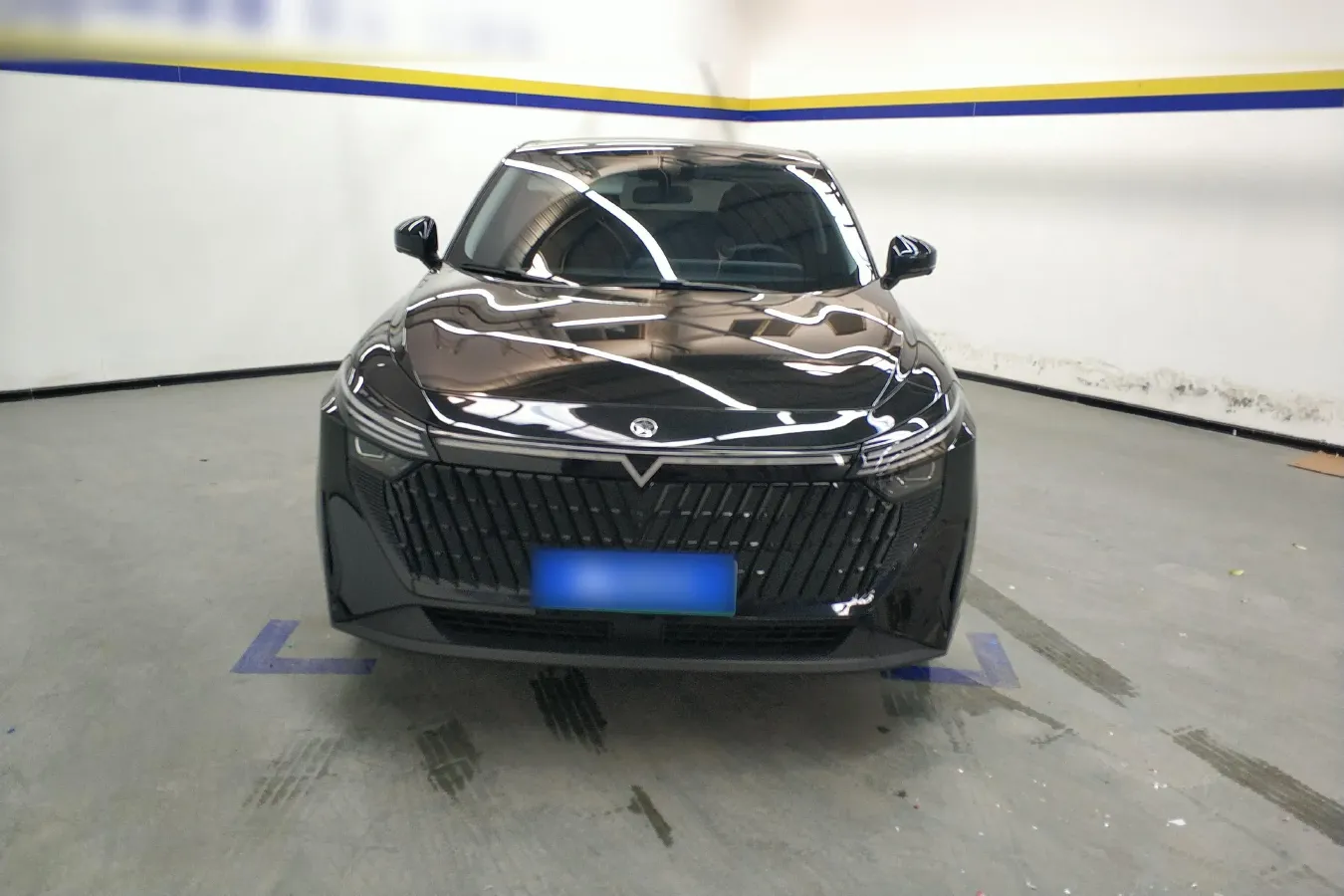 2023 Venucia Grand V DD-i 1.5T 163HP L4 E-CVT PHEV 18.4KWH,autocango,china used car exporter,china ev exporter,chinese used car exporter,chinese used ev exporter