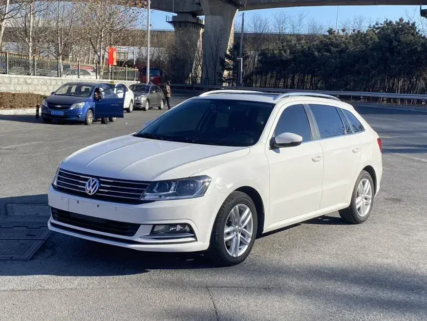 2015 Volkswagen Gran Lavida 1.6L 110HP L4 6AT
