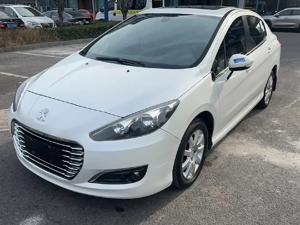 2014 Peugeot 308 1.6L 117HP L4 5MT