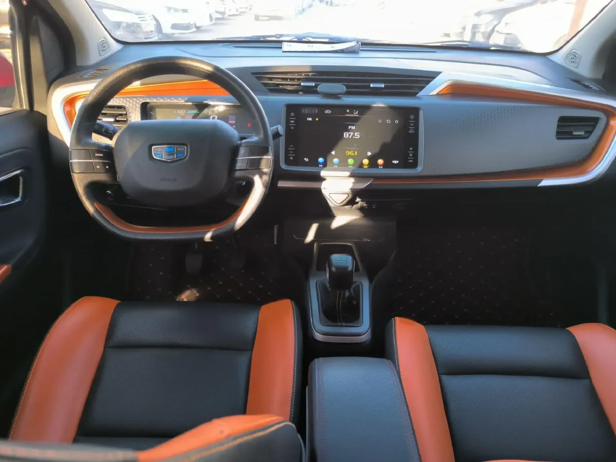 2017 Geely Vision X1 1.3L 88HP L4 5MT,autocango,china used car exporter,china ev exporter,chinese used car exporter,chinese used ev exporter