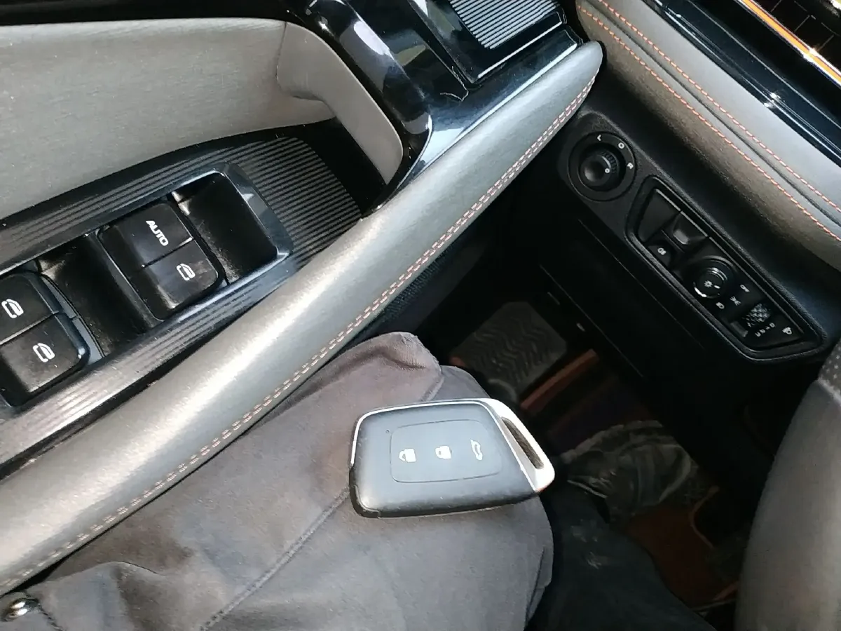 2020 BaoJun RS-3 1.5L 99HP L4 CVT,autocango,china used car exporter,china ev exporter,chinese used car exporter,chinese used ev exporter