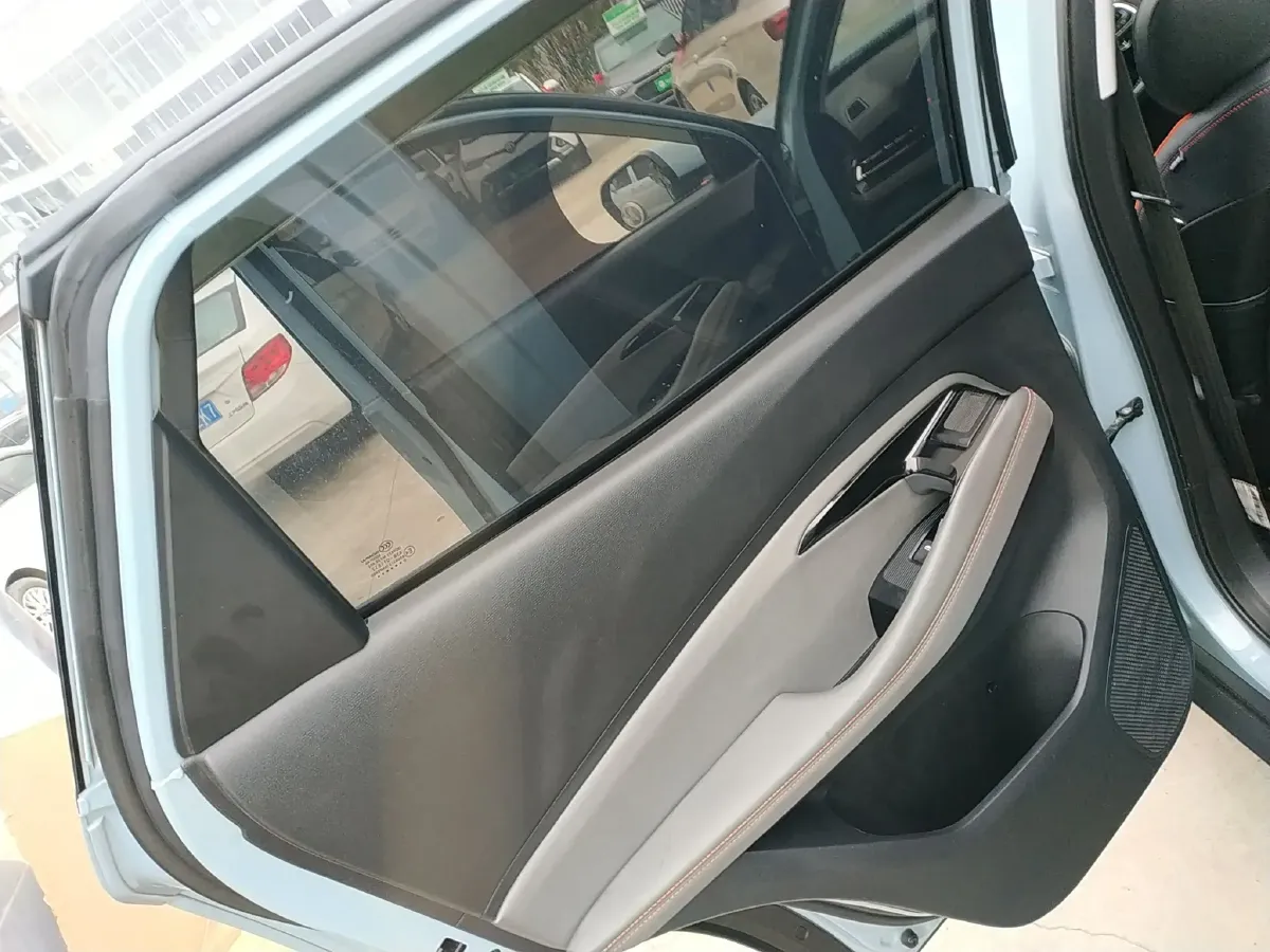 2020 BaoJun RS-3 1.5L 99HP L4 CVT,autocango,china used car exporter,china ev exporter,chinese used car exporter,chinese used ev exporter