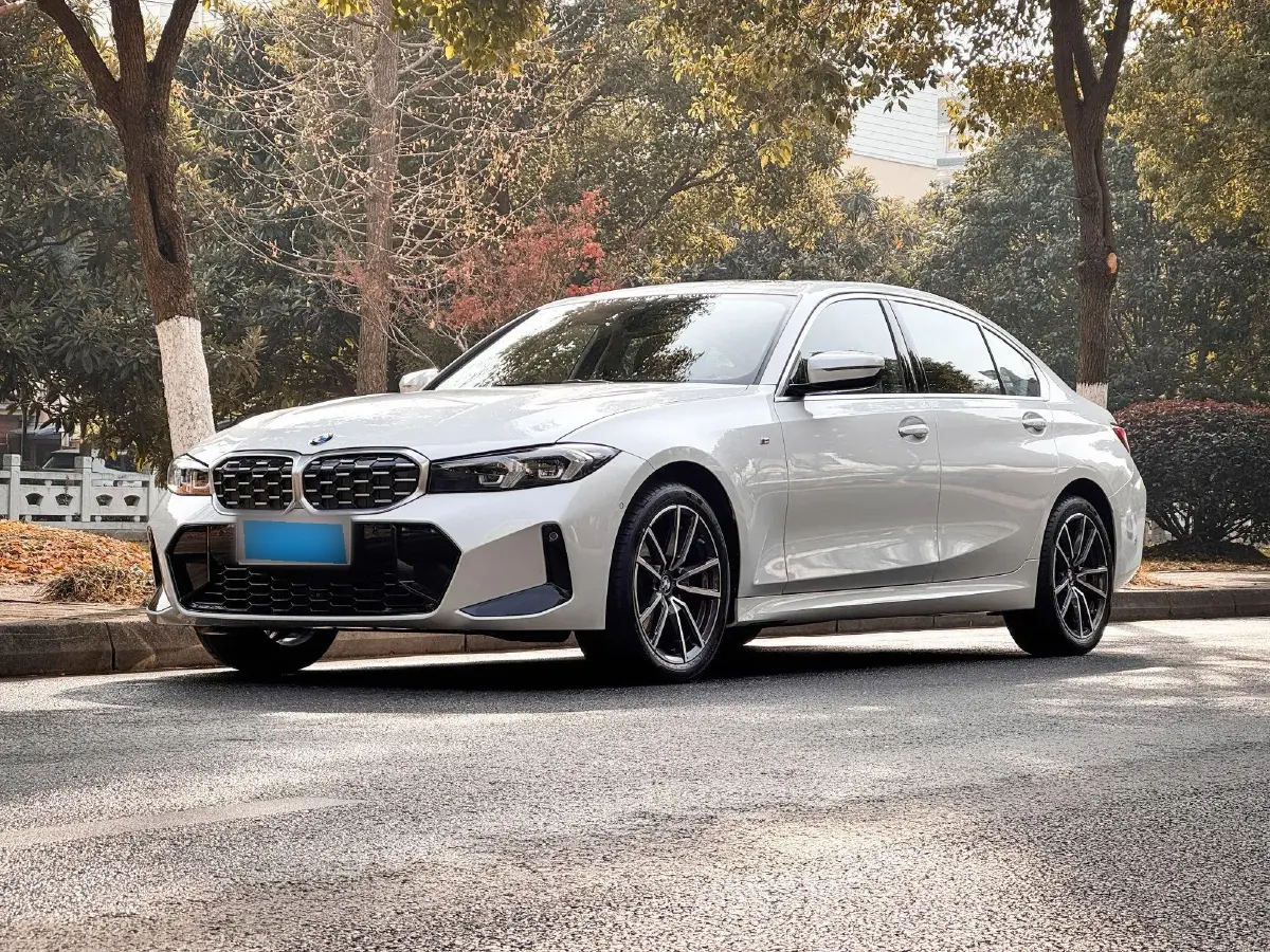 2024 BMW 3 Series 2.0T 184HP L4 8AT