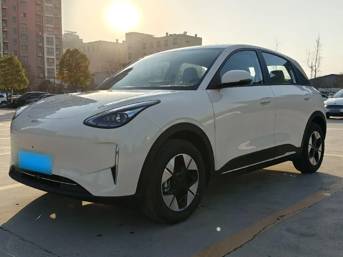 2025 Geely XingYuan BEV 30.12KWH