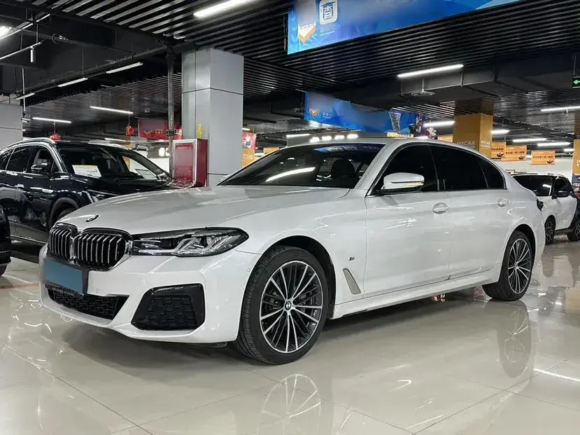 2023 BMW 5 Series 2.0T 245HP L4 8AT