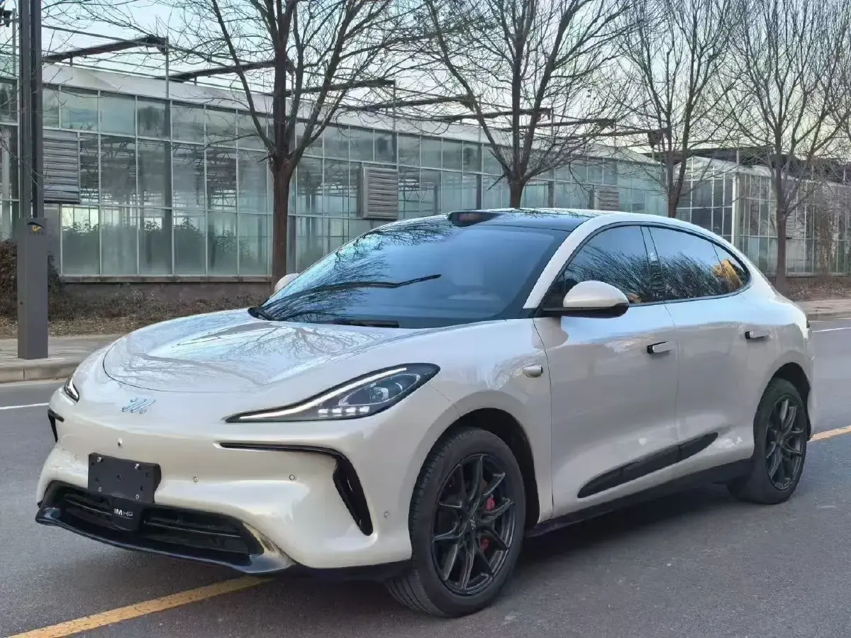 2023 IM LS6 BEV 71KWH