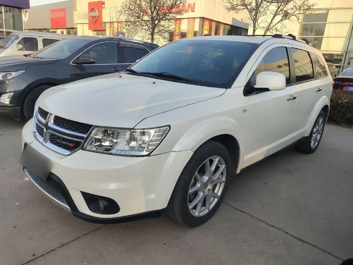 2013 Dodge JCUV 2.4L 170HP L4 6AT