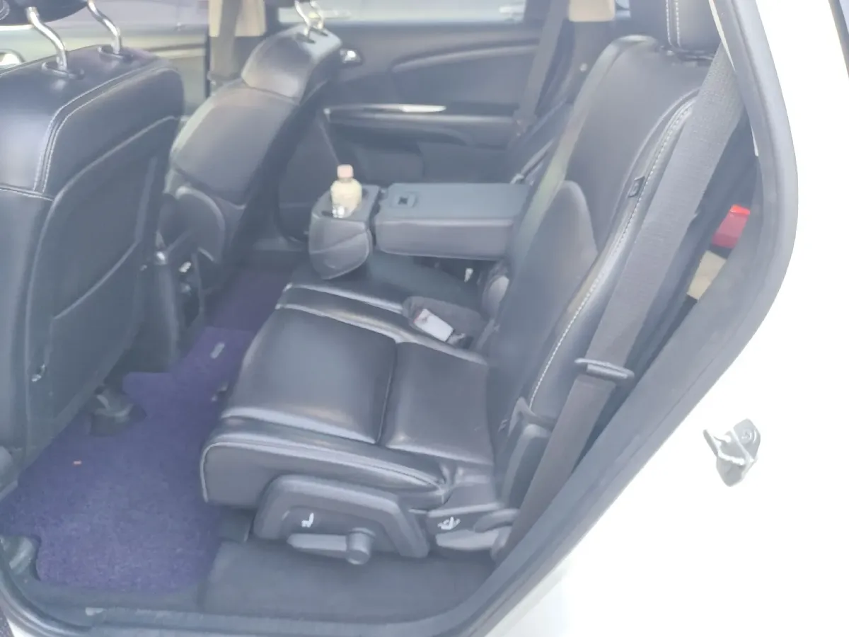 2013 Dodge JCUV 2.4L 170HP L4 6AT,autocango,china used car exporter,china ev exporter,chinese used car exporter,chinese used ev exporter