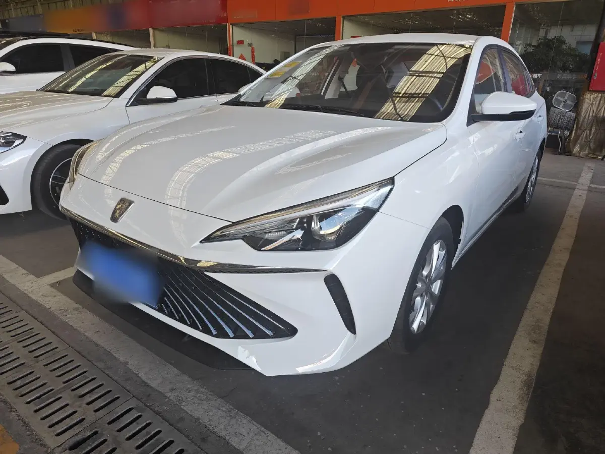 2023 Roewe i5 1.5L 129HP L4 5MT