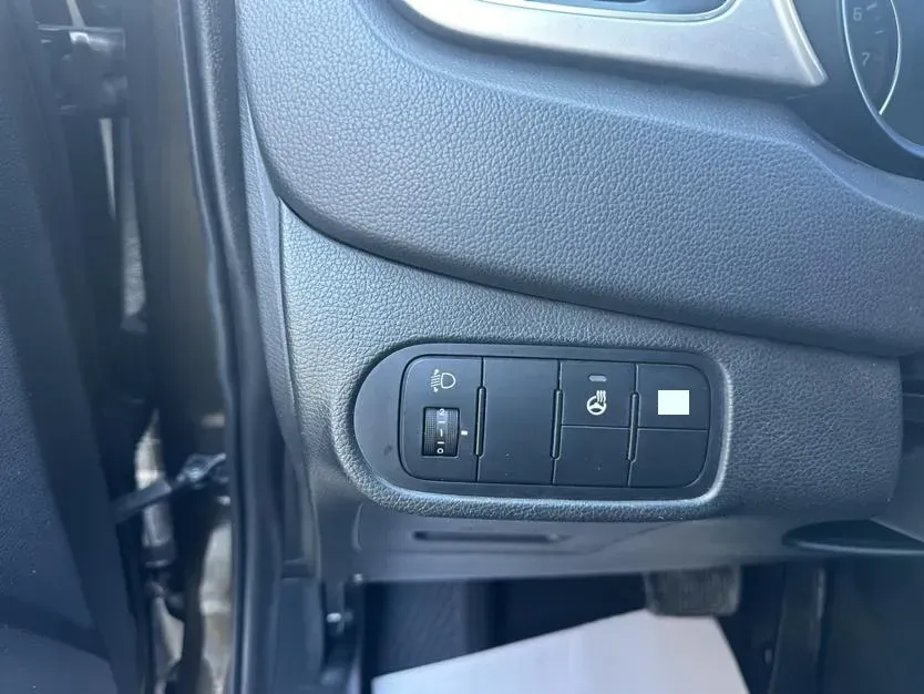 2013 Kia Carens 2.0L 152HP L4 6AT,autocango,china used car exporter,china ev exporter,chinese used car exporter,chinese used ev exporter