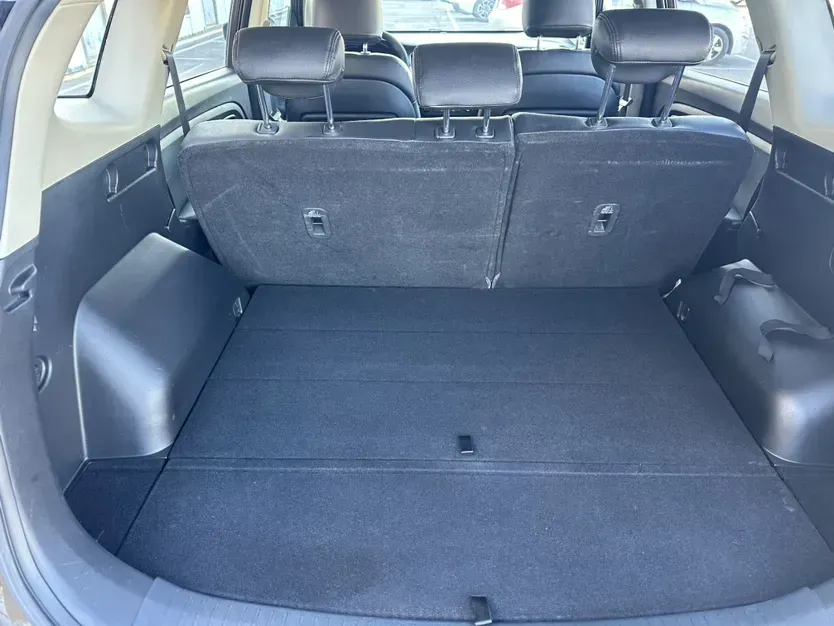 2013 Kia Carens 2.0L 152HP L4 6AT,autocango,china used car exporter,china ev exporter,chinese used car exporter,chinese used ev exporter