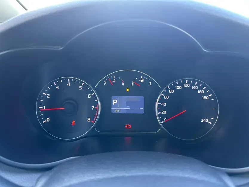 2013 Kia Carens 2.0L 152HP L4 6AT,autocango,china used car exporter,china ev exporter,chinese used car exporter,chinese used ev exporter