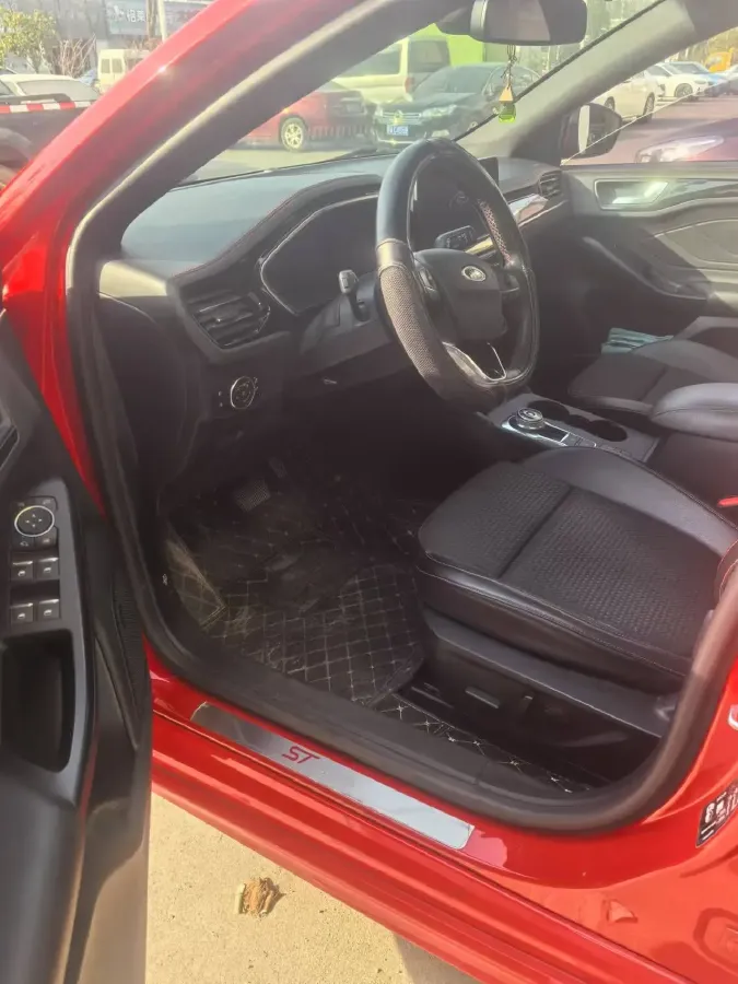 2021 Ford Focus Active 1.5T 174HP L3 8AT,autocango,china used car exporter,china ev exporter,chinese used car exporter,chinese used ev exporter