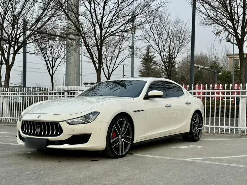 2019 Maserati Ghibli 3.0T 350HP V6 8AT