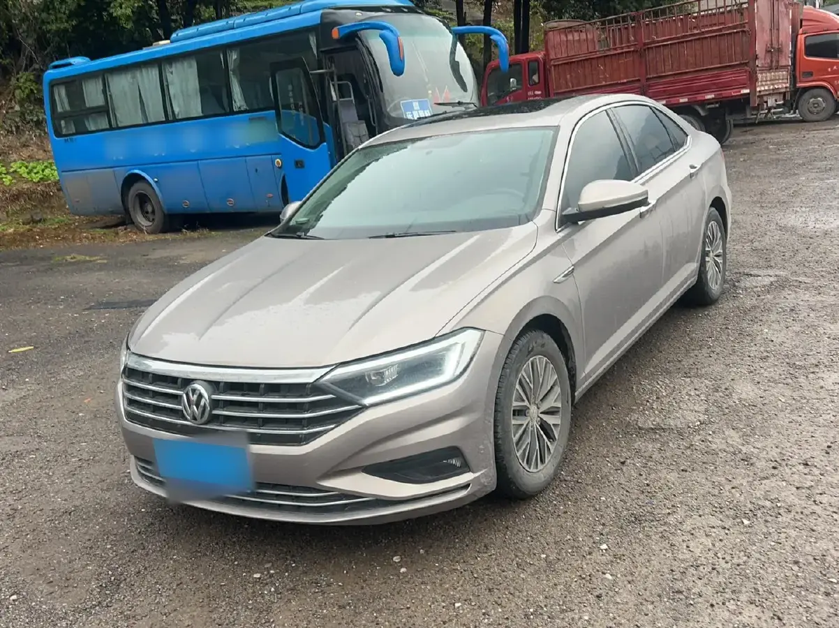 2019 Volkswagen Sagitar 1.4T 150HP L4 7DCT